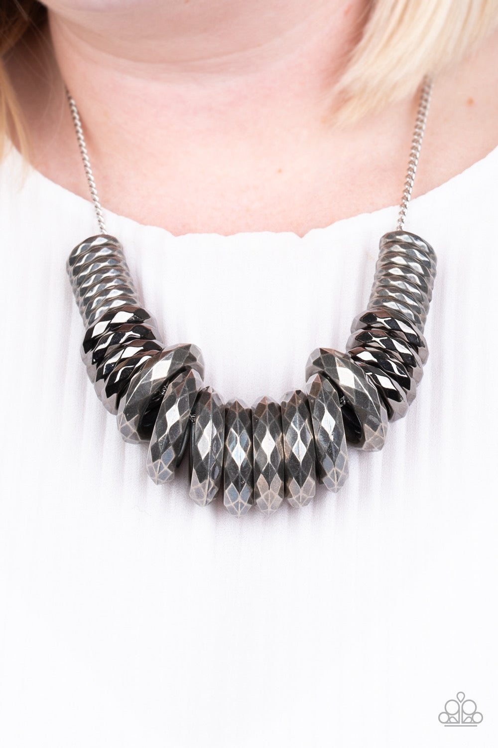 Paparazzi - Haute Hardware - Silver Necklace