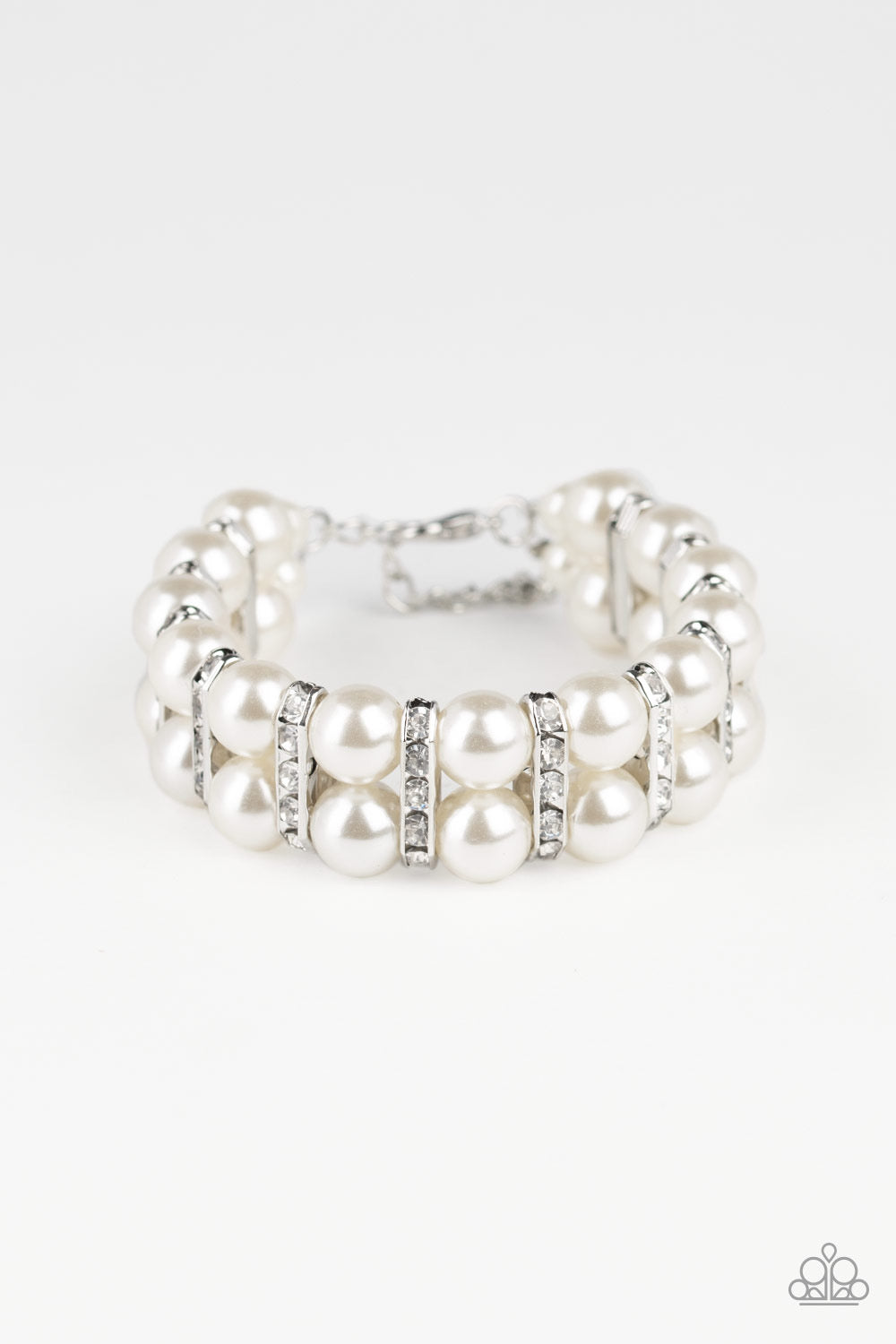 Paparazzi - Glowing Glam - White Pearl Bracelet