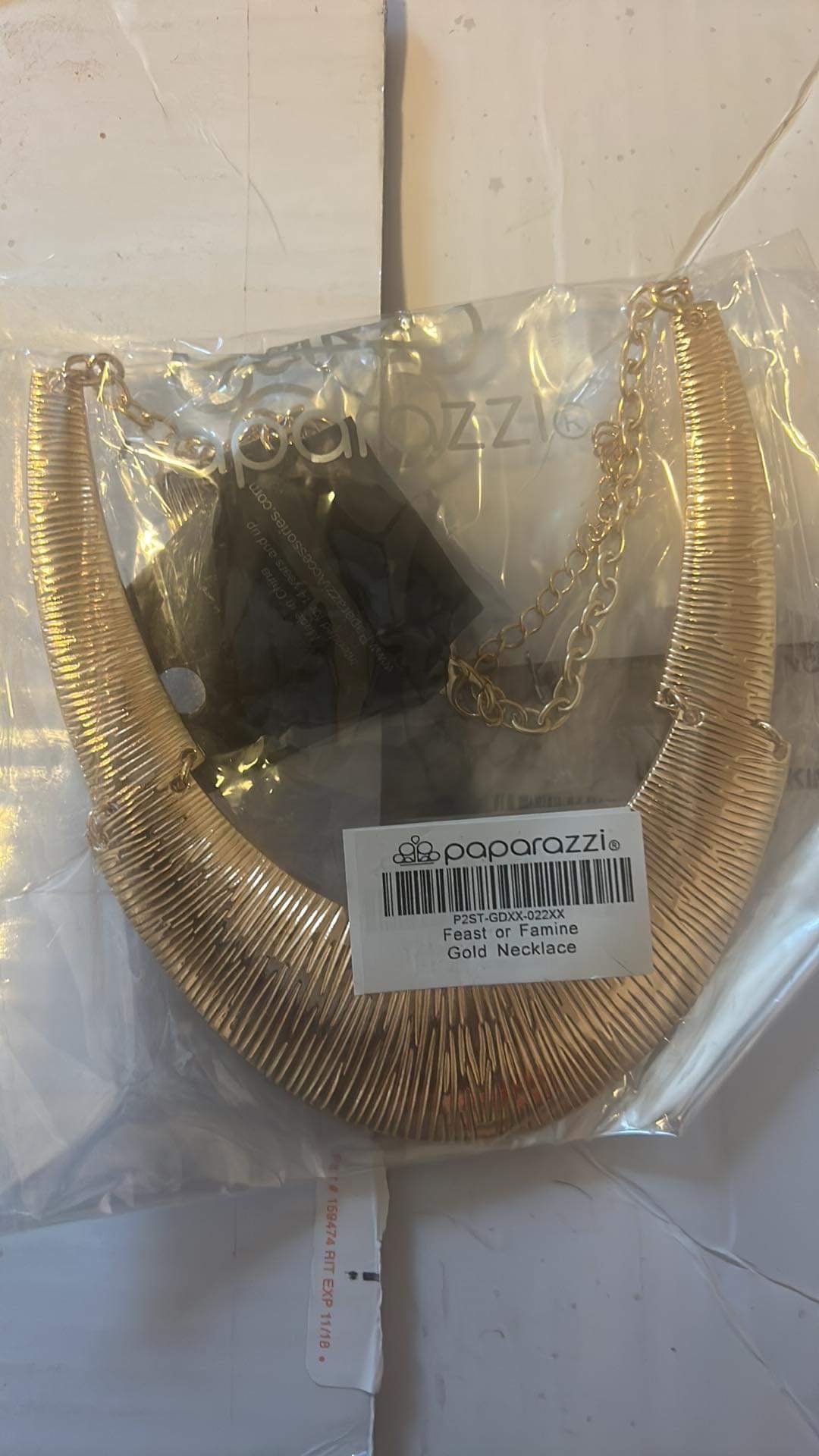 Paparazzi - Feast or Famine Gold Necklace