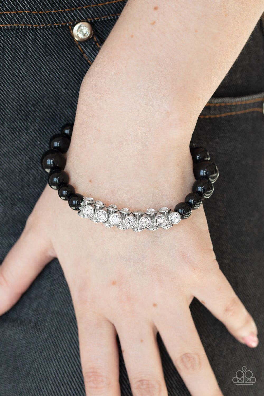 Paparazzi - Traffic-Stopping Sparkle - Black Bracelet