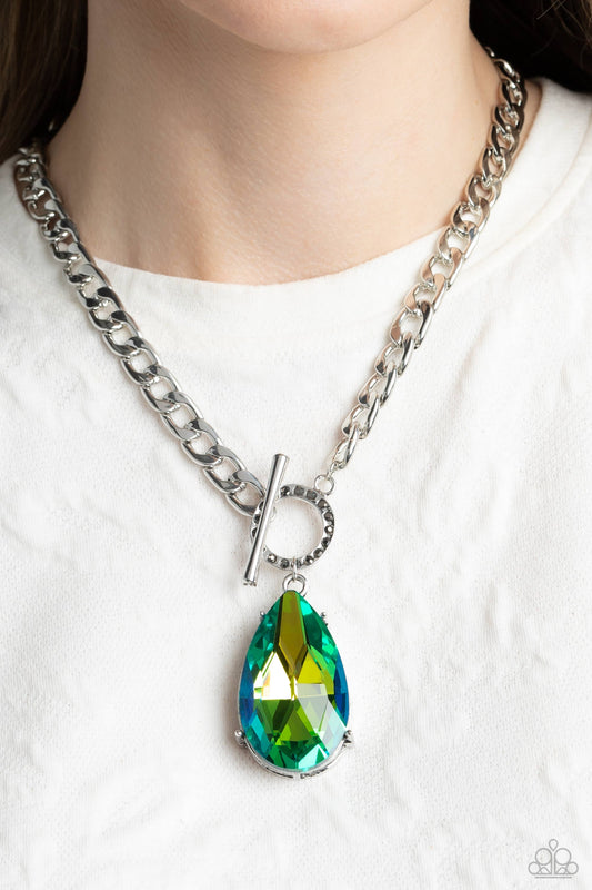 Paparazzi - Edgy Exaggeration - Green Necklace