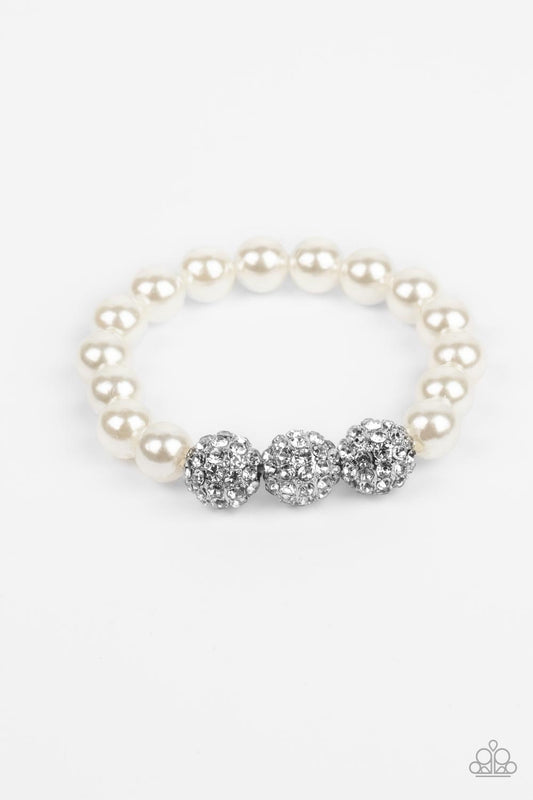 Paparazzi - Breathtaking Ball - White Pearl Bracelet