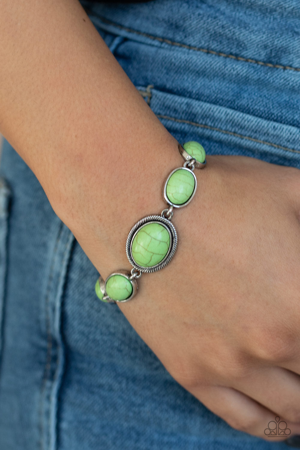 Paparazzi - Serene Stonework - Green Bracelet