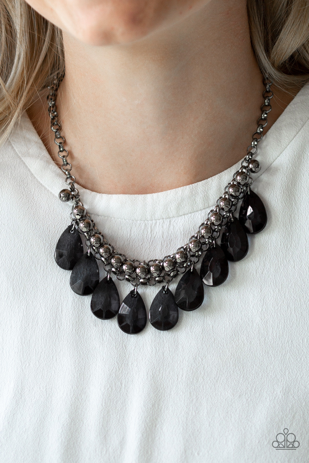 Paparazzi - Fashionista Flair - Black Necklace