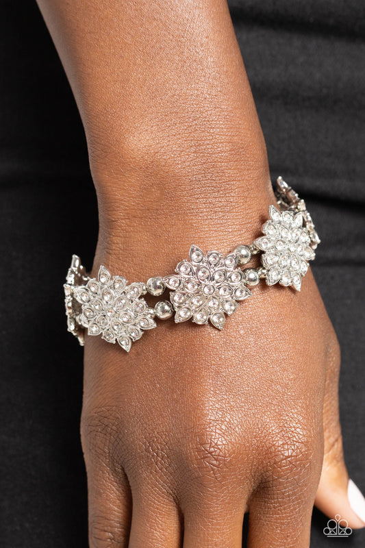 Paparazzi - Scintillating Snowflakes - White Bracelet