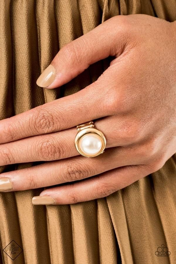 Paparazzi- Prim and PROSPER-Gold Ring