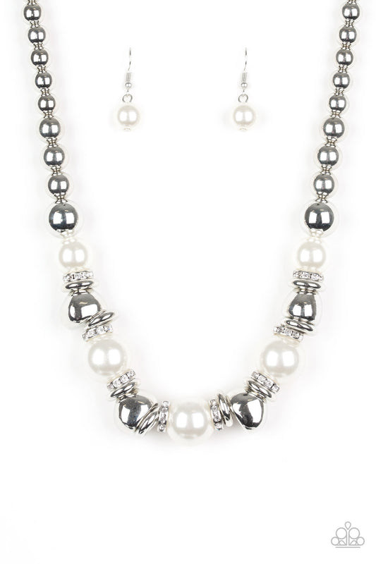 Paparazzi - Hollywood HAUTE Spot - White Necklace