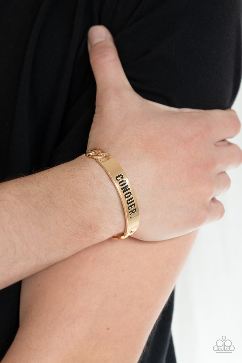 Paparazzi - Conquer Your Fears - Gold Bracelet