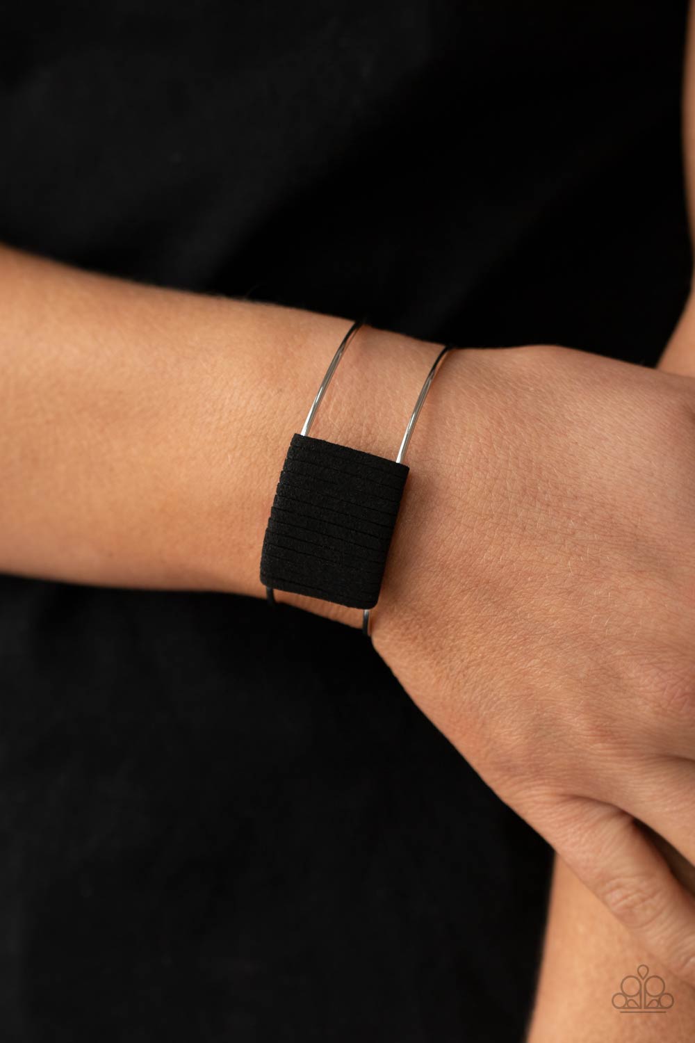 Paparazzi - Free Expression - Black Bracelet