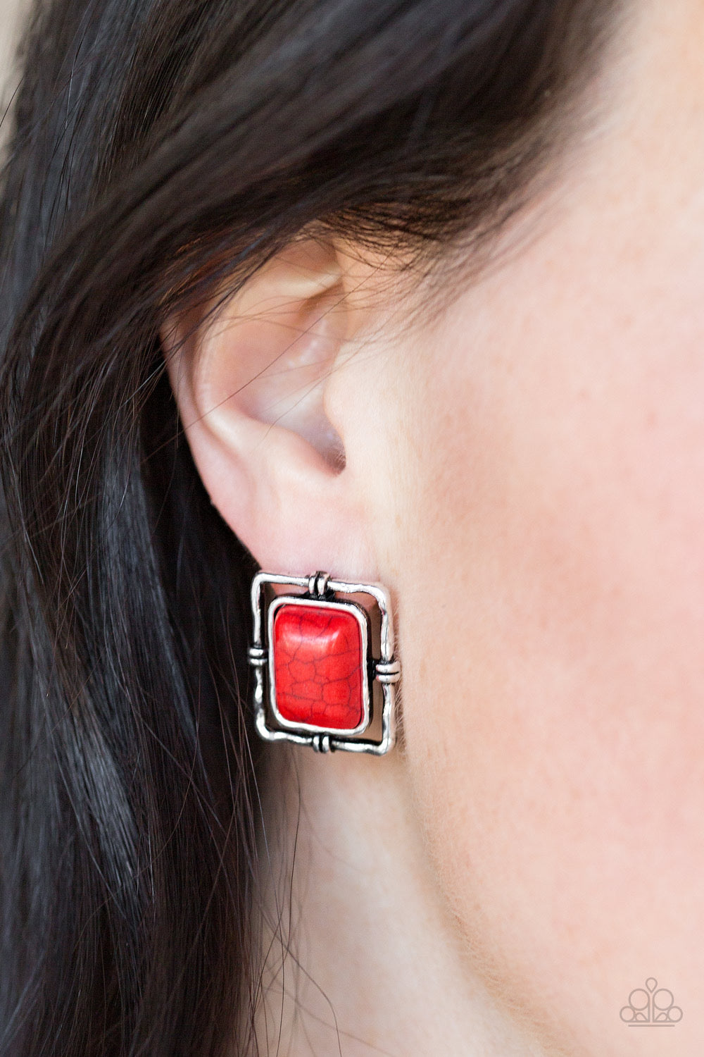 Paparazzi - Center STAGECOACH - Red Earrings