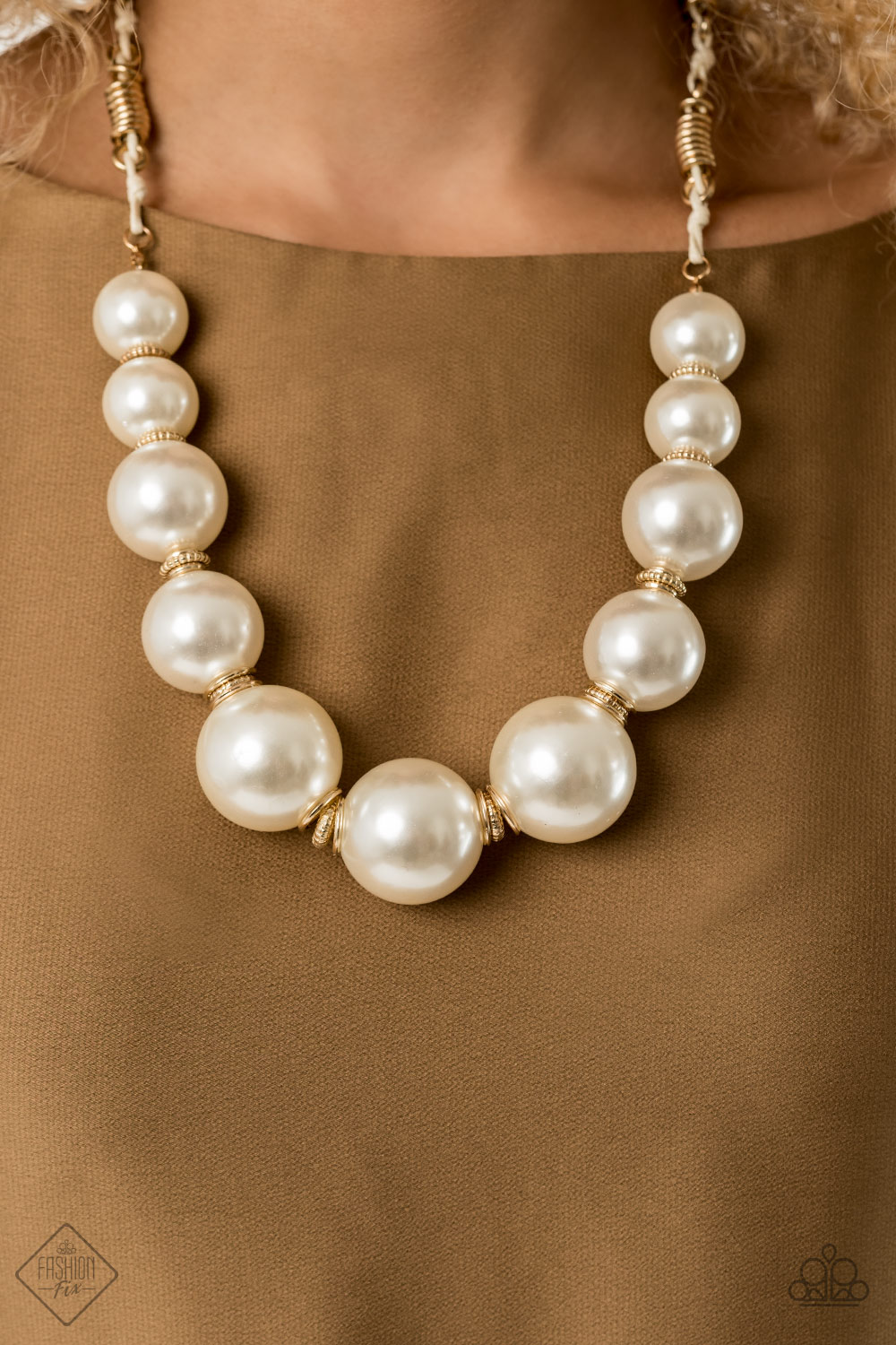 Paparazzi - Pearly Prosperity Gold Necklace