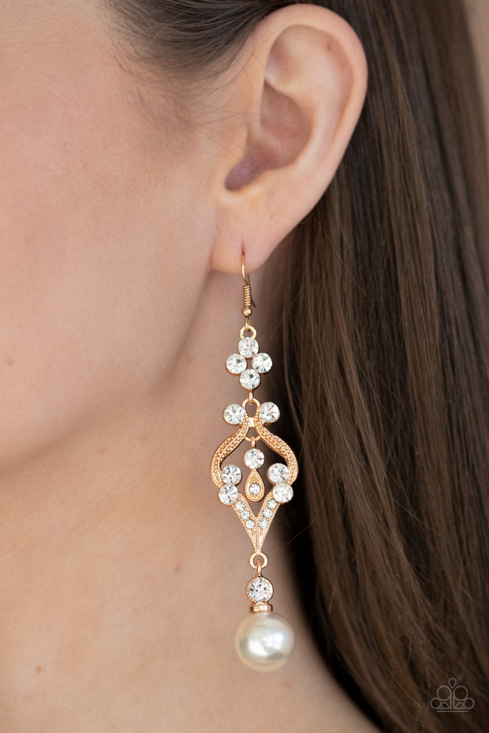 Paparazzi - Elegantly Extravagant - Gold Earrings