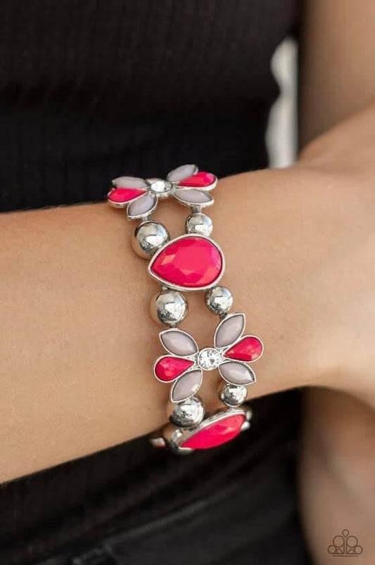 Paparazzi - Fabulously Flourishing Pink Bracelet