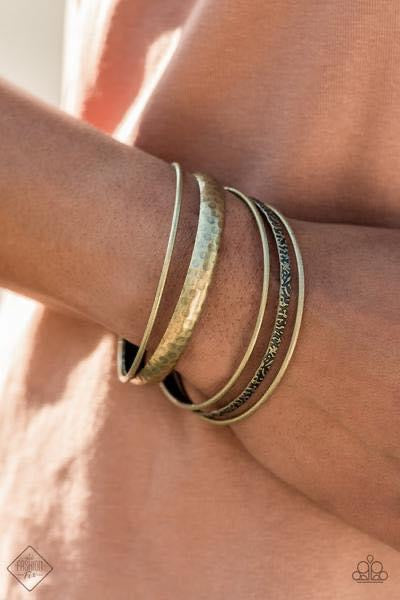 Paparazzi - Get Into Gear - Brass Bracelet Bangle