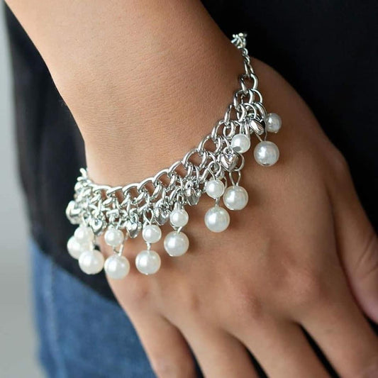 Paparazzi - Duchess Diva White Bracelet