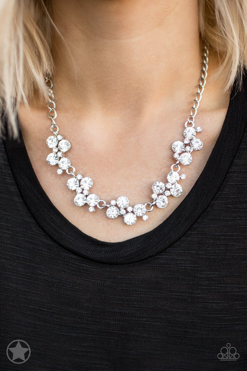 Paparazzi - Hollywood Hills White Necklace