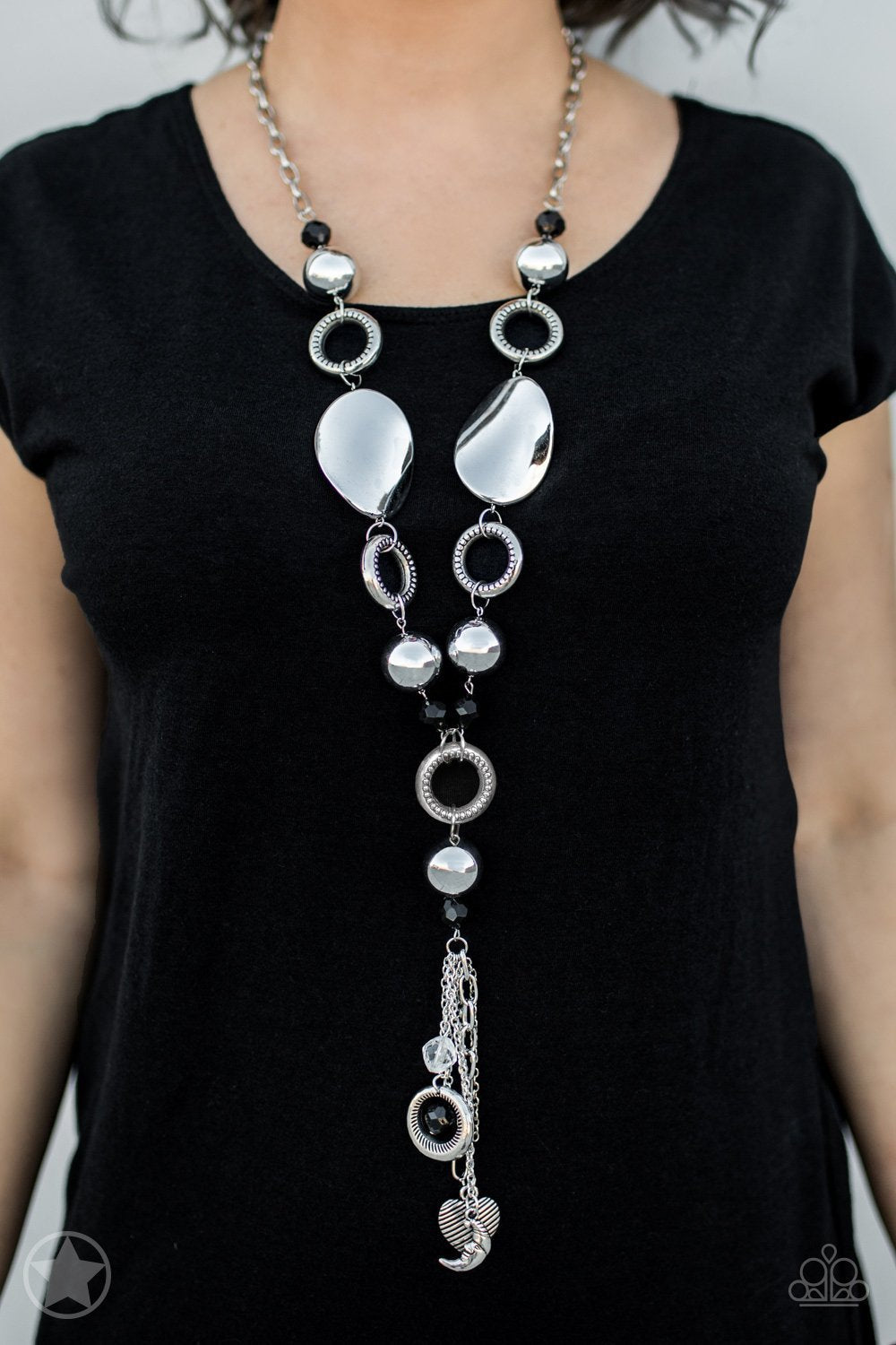 Paparazzi - Total Eclipse Of the Heart Necklace Set